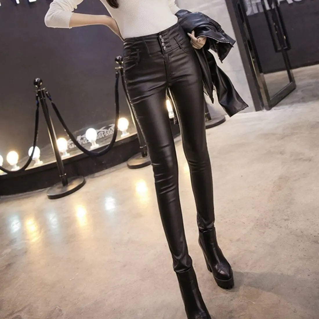 Thin Large Pencil Pants for Outer Wear